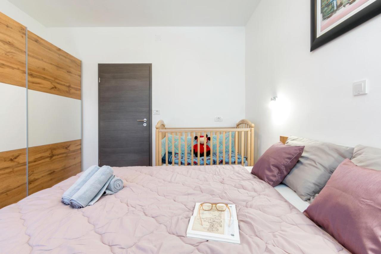 Apartment Kris プーラ エクステリア 写真