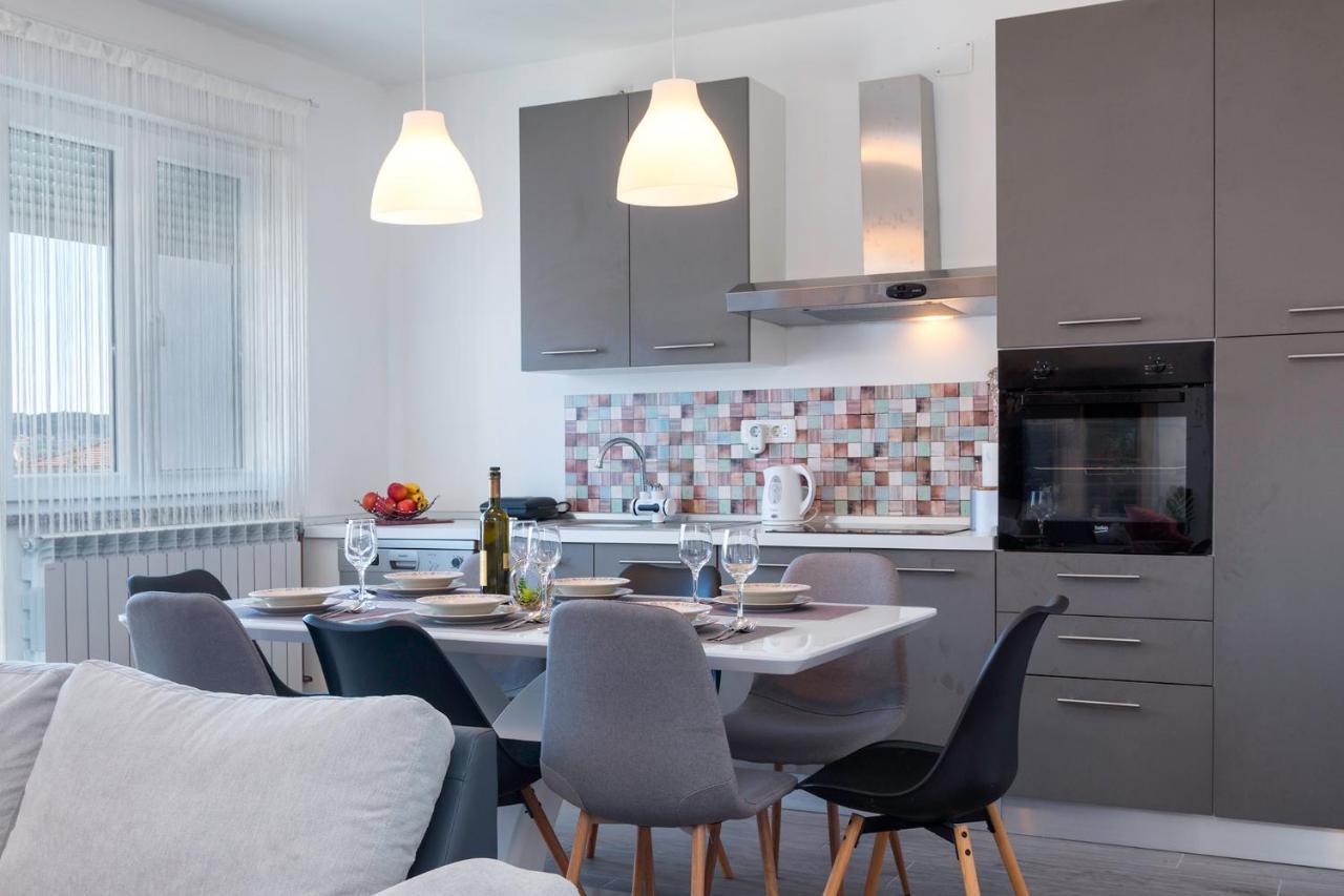 Apartment Kris プーラ エクステリア 写真