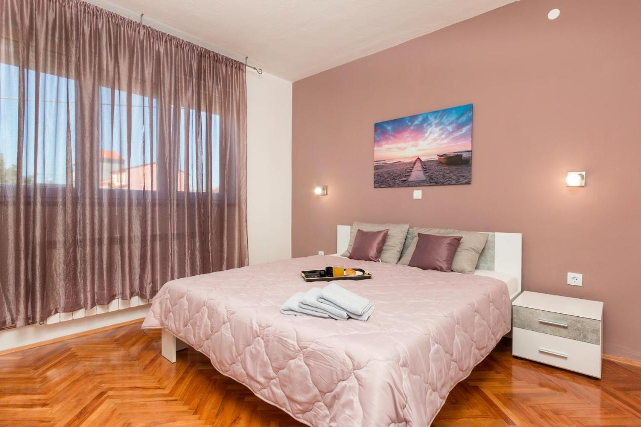 Apartment Kris プーラ エクステリア 写真